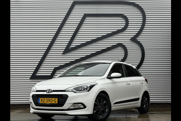 Hyundai i20 1.0 T-GDI Black Edition Navi,Camera,Airco,Cruise,PDC,Trekhaak,LM Velgen,N.A.P,101pk,Volledig Dealer Onderhouden,APK tot 01-2027