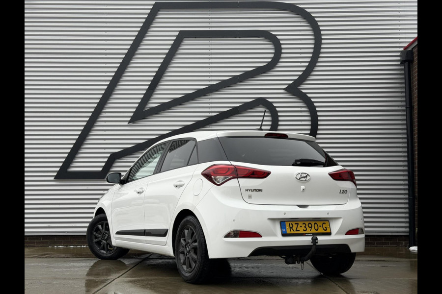 Hyundai i20 1.0 T-GDI Black Edition Navi,Camera,Airco,Cruise,PDC,Trekhaak,LM Velgen,N.A.P,101pk,Volledig Dealer Onderhouden,APK tot 01-2027