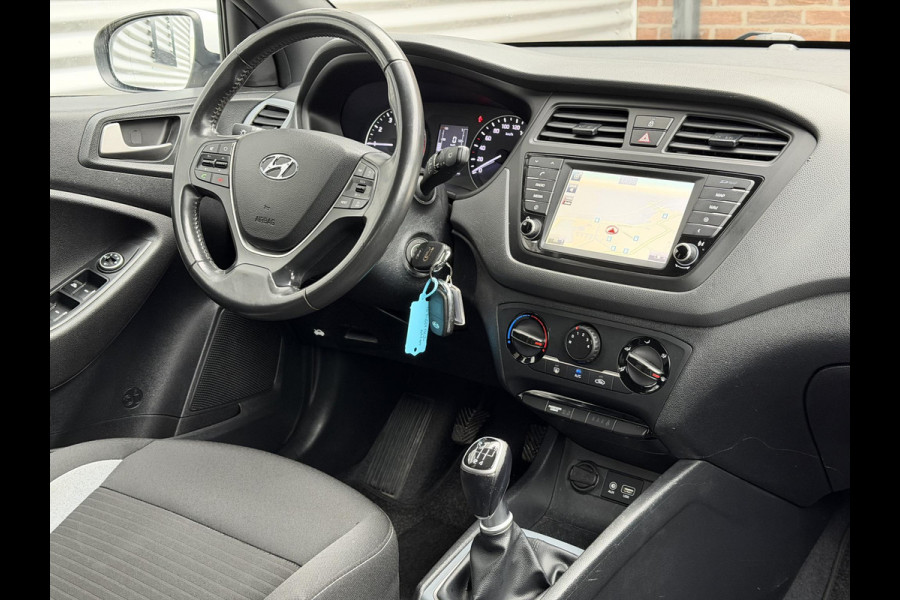 Hyundai i20 1.0 T-GDI Black Edition Navi,Camera,Airco,Cruise,PDC,Trekhaak,LM Velgen,N.A.P,101pk,Volledig Dealer Onderhouden,APK tot 01-2027