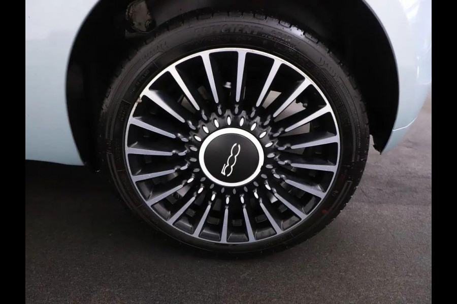 Fiat 500 1.0 Hybrid Launch Edition - Panodak - Climate - Media CarPlay - Org.NL