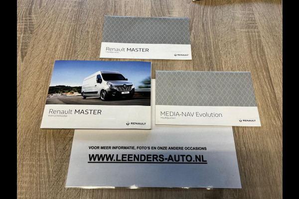 Renault Master T35 2.3 dCi 110pk euro6 L2H2 2xSchuifdeur, 3 persoons, Camera, CruiseControl, Navigatie, Trekhaak, RIJKLAARPRIJS!