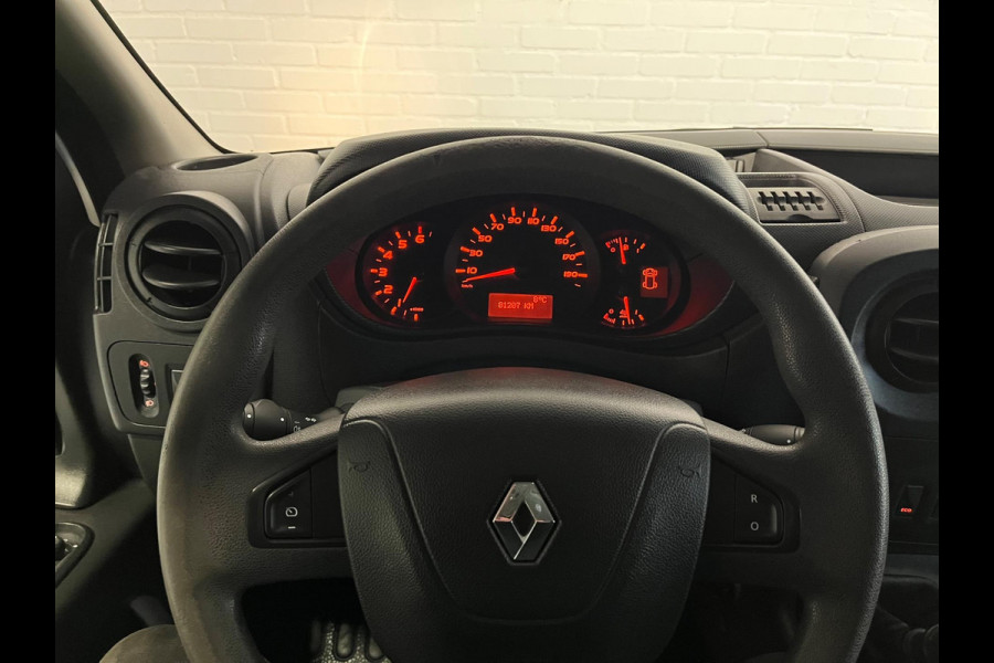 Renault Master T35 2.3 dCi 110pk euro6 L2H2 2xSchuifdeur, 3 persoons, Camera, CruiseControl, Navigatie, Trekhaak, RIJKLAARPRIJS!
