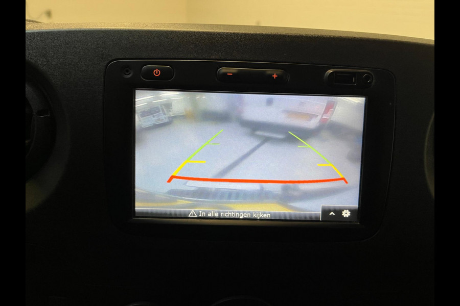 Renault Master T35 2.3 dCi 110pk euro6 L2H2 2xSchuifdeur, 3 persoons, Camera, CruiseControl, Navigatie, Trekhaak, RIJKLAARPRIJS!