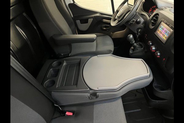 Renault Master T35 2.3 dCi 110pk euro6 L2H2 2xSchuifdeur, 3 persoons, Camera, CruiseControl, Navigatie, Trekhaak, RIJKLAARPRIJS!