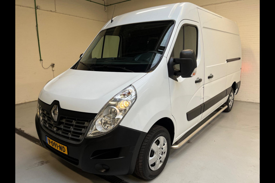 Renault Master T35 2.3 dCi 110pk euro6 L2H2 2xSchuifdeur, 3 persoons, Camera, CruiseControl, Navigatie, Trekhaak, RIJKLAARPRIJS!