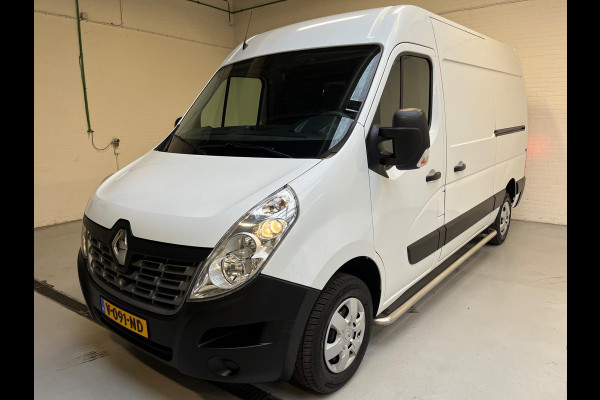 Renault Master T35 2.3 dCi 110pk euro6 L2H2 2xSchuifdeur, 3 persoons, Camera, CruiseControl, Navigatie, Trekhaak, RIJKLAARPRIJS!