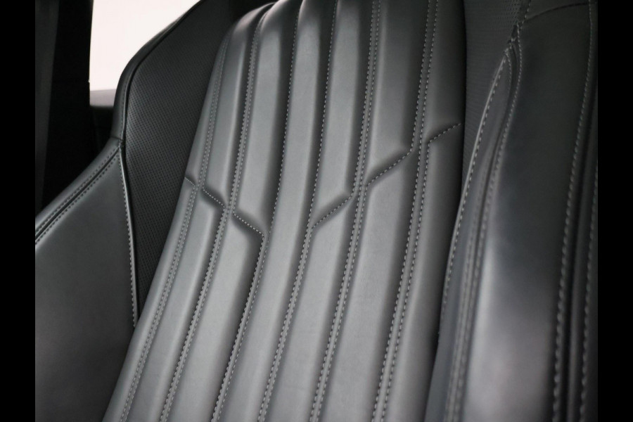 Peugeot e-2008 EV GT 50 kWh + LEDER | SCHUIFDAK | CAMERA | ADAPTIVE CRUISE | STOELVERW. | SFEERVERL.