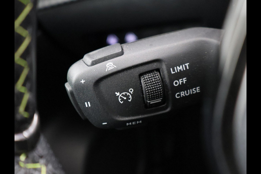 Peugeot e-2008 EV GT 50 kWh + LEDER | SCHUIFDAK | CAMERA | ADAPTIVE CRUISE | STOELVERW. | SFEERVERL.