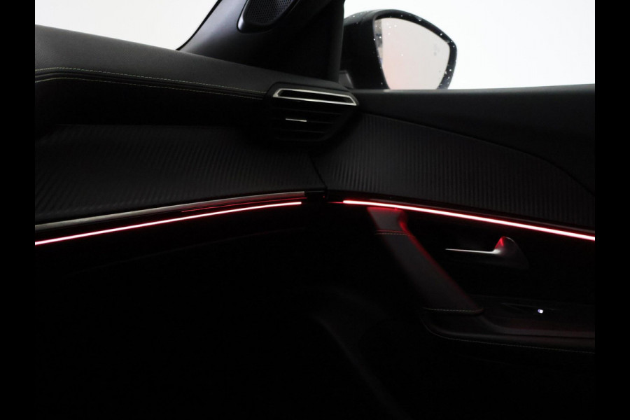 Peugeot e-2008 EV GT 50 kWh + LEDER | SCHUIFDAK | CAMERA | ADAPTIVE CRUISE | STOELVERW. | SFEERVERL.