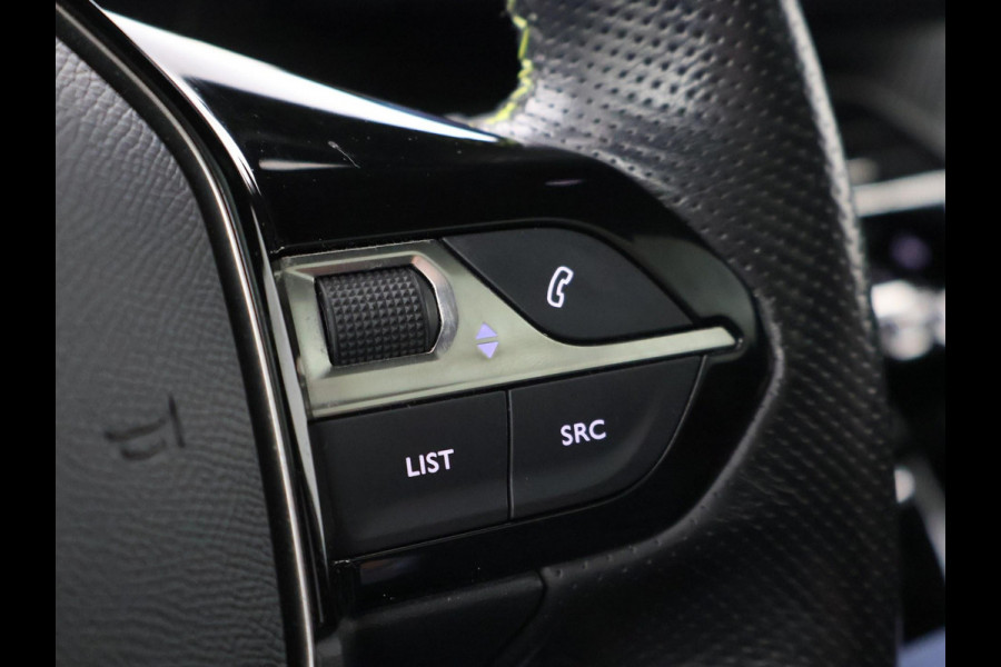 Peugeot e-2008 EV GT 50 kWh + LEDER | SCHUIFDAK | CAMERA | ADAPTIVE CRUISE | STOELVERW. | SFEERVERL.