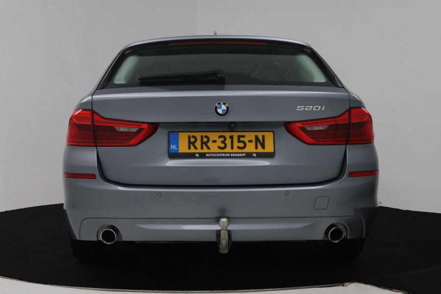 BMW 5 Serie Touring 520i High Executive (PANORAMADAK, STOELVERWARMING, TREKHAAK, ELEKTR STOELEN, HEAD-UP, ACHTERUITRIJCAMERA)