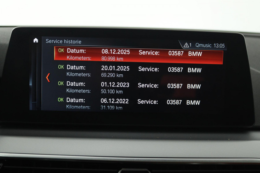 BMW 5 Serie Touring 520i High Executive (PANORAMADAK, STOELVERWARMING, TREKHAAK, ELEKTR STOELEN, HEAD-UP, ACHTERUITRIJCAMERA)