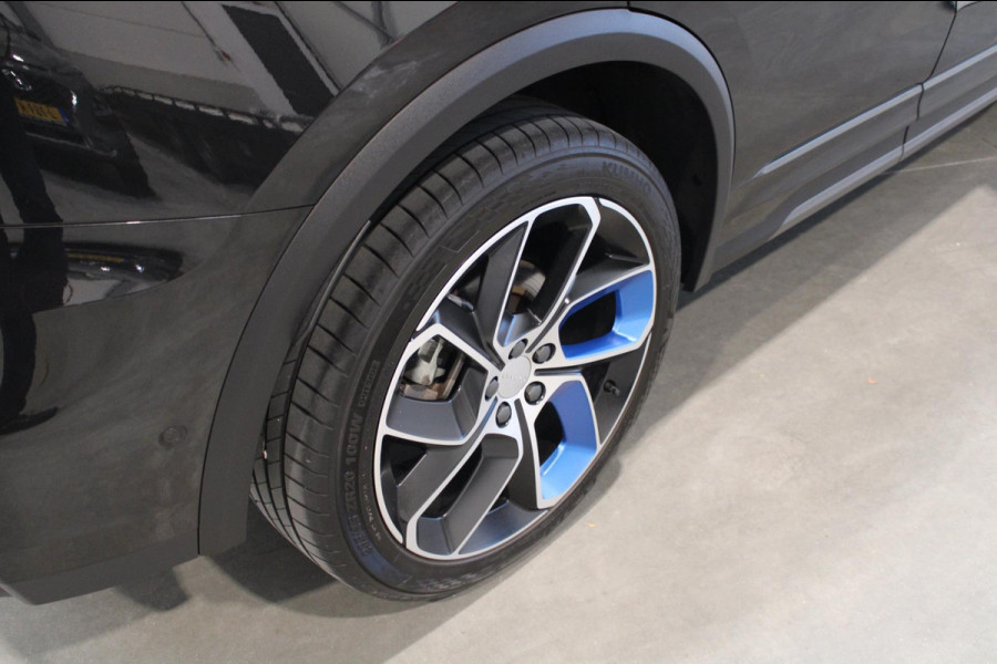 Lynk & Co 01 1.5 NL Auto/Zwarte hemel/360/Rijklaar/Bovag