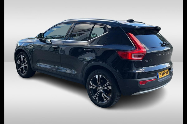Volvo XC40 2.0 B3 Inscription / Trekhaak / Panoramadak / Camera / Leder / 19'' / Harman Kardon / Stuur+Stoelverwarming / DAB / Dodehoek / Cruise Control