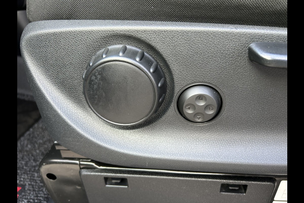 Mercedes-Benz Vito 116 CDI Lang Dubbele cabine / Distronic / Camera / Parkeersensoren / Navigatie / Airco