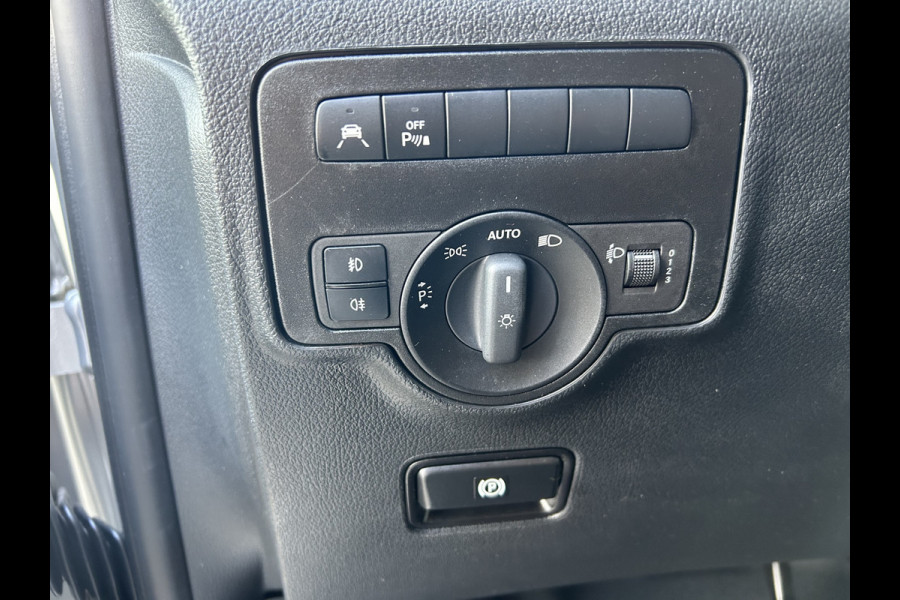Mercedes-Benz Vito 116 CDI Lang Dubbele cabine / Distronic / Camera / Parkeersensoren / Navigatie / Airco