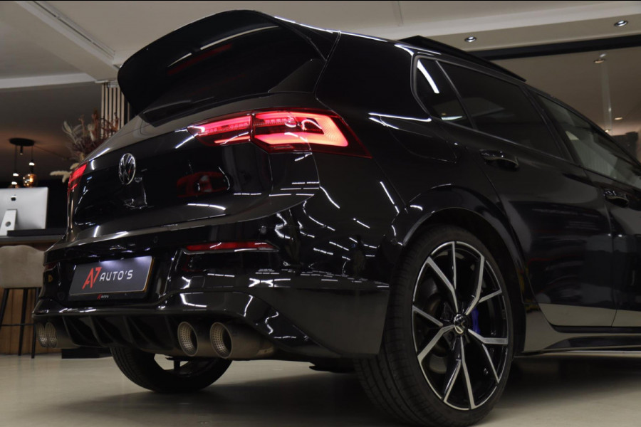 Volkswagen Golf 2.0 TSI R 4Motion AKRAP/PANO/HEADUP/IQ/H-K/BOMVOL