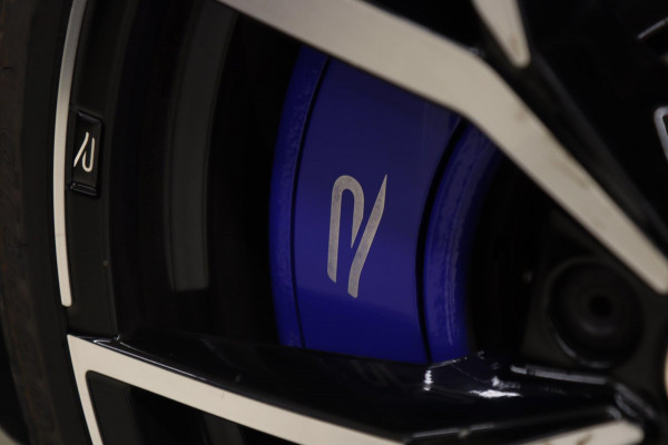 Volkswagen Golf 2.0 TSI R 4Motion AKRAP/PANO/HEADUP/IQ/H-K/BOMVOL