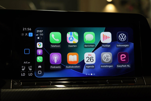 Volkswagen Golf 2.0 TSI R 4Motion AKRAP/PANO/HEADUP/IQ/H-K/BOMVOL