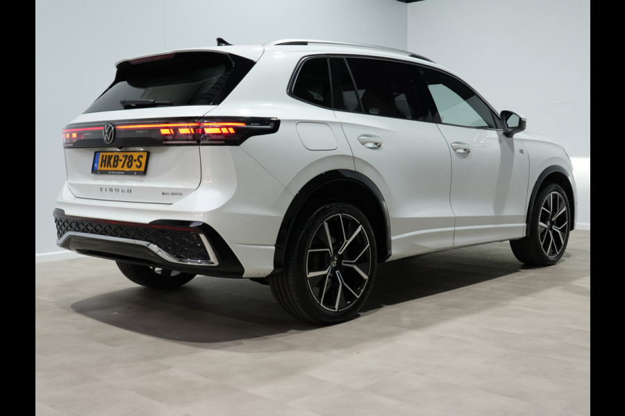 Volkswagen Tiguan 1.5 eHybrid 204pk R-Line Edition Panorama Navigatie Stoel/Stuurverwarming 360 Camera Carplay