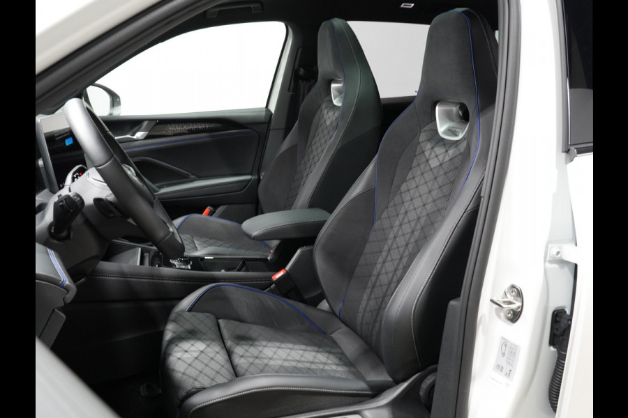 Volkswagen Tiguan 1.5 eHybrid 204pk R-Line Edition Panorama Navigatie Stoel/Stuurverwarming 360 Camera Carplay