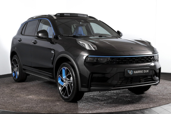 Lynk & Co 01 1.5 PHEV 261PK MY23 | Donkere hemel | 360 Camera | 7.4 kWh Boordlader | S/K-panodak | Adapt. Cruise | Memory | Elek. klep | LM 20" | 4151