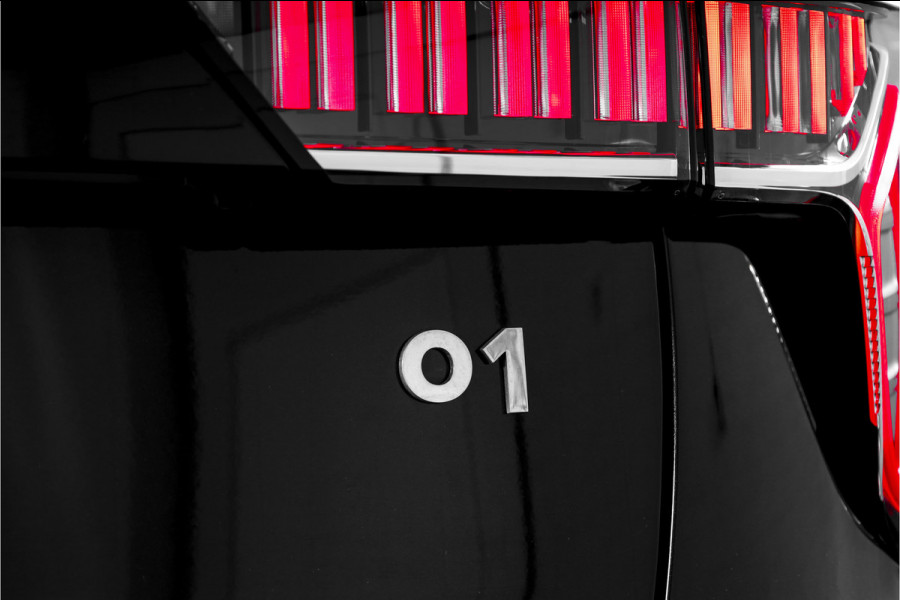 Lynk & Co 01 1.5 PHEV 261PK MY23 | Donkere hemel | 360 Camera | 7.4 kWh Boordlader | S/K-panodak | Adapt. Cruise | Memory | Elek. klep | LM 20" | 4151