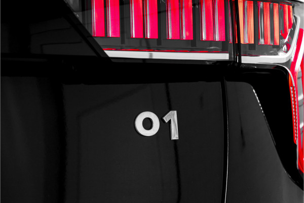 Lynk & Co 01 1.5 PHEV 261PK MY23 | Donkere hemel | 360 Camera | 7.4 kWh Boordlader | S/K-panodak | Adapt. Cruise | Memory | Elek. klep | LM 20" | 4151