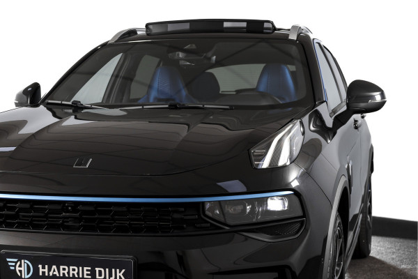 Lynk & Co 01 1.5 PHEV 261PK MY23 | Donkere hemel | 360 Camera | 7.4 kWh Boordlader | S/K-panodak | Adapt. Cruise | Memory | Elek. klep | LM 20" | 4151