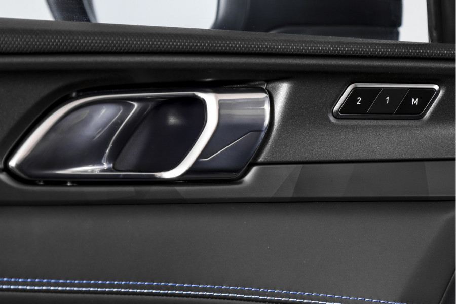 Lynk & Co 01 1.5 PHEV 261PK MY23 | Donkere hemel | 360 Camera | 7.4 kWh Boordlader | S/K-panodak | Adapt. Cruise | Memory | Elek. klep | LM 20" | 4151