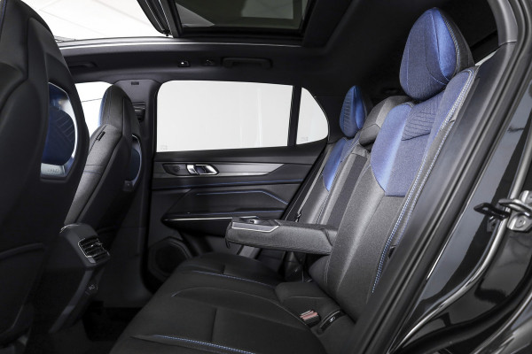 Lynk & Co 01 1.5 PHEV 261PK MY23 | Donkere hemel | 360 Camera | 7.4 kWh Boordlader | S/K-panodak | Adapt. Cruise | Memory | Elek. klep | LM 20" | 4151