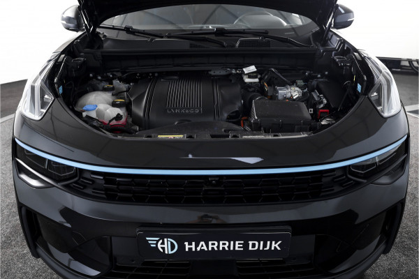 Lynk & Co 01 1.5 PHEV 261PK MY23 | Donkere hemel | 360 Camera | 7.4 kWh Boordlader | S/K-panodak | Adapt. Cruise | Memory | Elek. klep | LM 20" | 4151