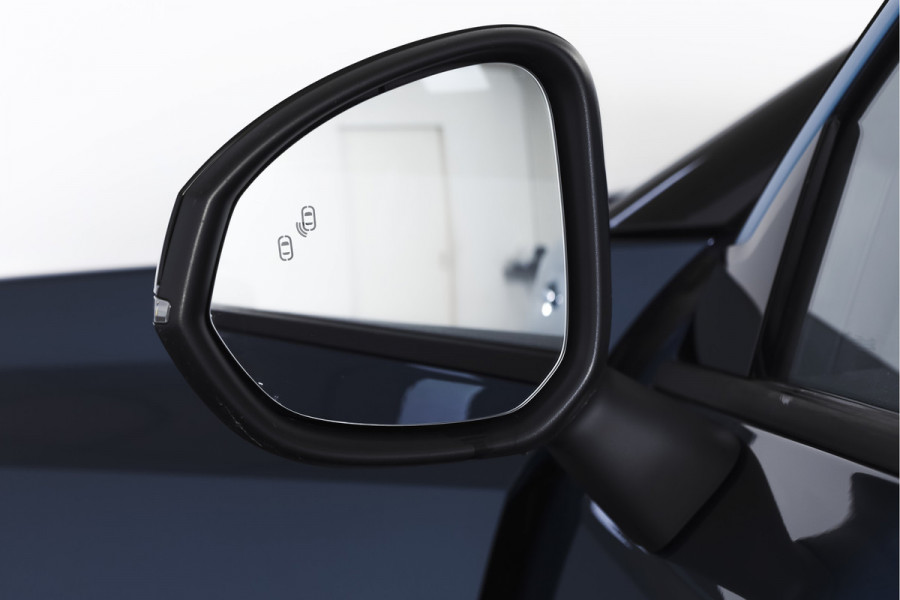 Lynk & Co 01 1.5 PHEV 261PK MY23 | Donkere hemel | 360 Camera | 7.4 kWh boordlader | S/K-panodak | Adapt. Cruise | Memory | Elek. klep | LM 20" | 2285