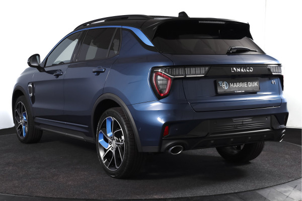 Lynk & Co 01 1.5 PHEV 261PK MY23 | Donkere hemel | 360 Camera | 7.4 kWh boordlader | S/K-panodak | Adapt. Cruise | Memory | Elek. klep | LM 20" | 2285