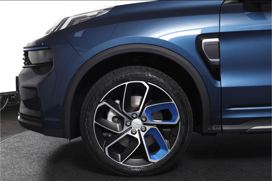 Lynk & Co 01 1.5 PHEV 261PK MY23 | Donkere hemel | 360 Camera | 7.4 kWh boordlader | S/K-panodak | Adapt. Cruise | Memory | Elek. klep | LM 20" | 2285