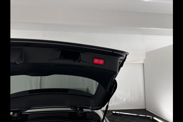 Mercedes-Benz C-Klasse Estate 300 e AMG Limited Business Solution ( Plug-in ) (INCL-BTW) Aut. *LEATHER-ALCANTARA | FULL-LED | NAVI-FULLMAP | TOPVIEW | BLINDSPOT | PREMIUM-AUDIO | DAB | CARPLAY | AMBIENTLIGHT | DIGI-COCKPIT | SPORTSEATS | TOWBAR | 18"ALU*