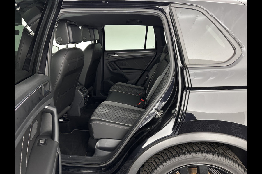 Volkswagen Tiguan 1.4 TSI Black-Style R-Line Business eHybrid ( Plug-in ) (INCL-BTW) *HEAD-UP | FULL-LED | ADAPTIVE-CRUISE | TOPVIEW | KEYLESS | DIGI-COCKPIT | HEATED-COMFORTSEATS | NAVI-FULLMAP | DAB+ | PRIVACYGLASS | ECC | CARPLAY | PDC | 20''ALU