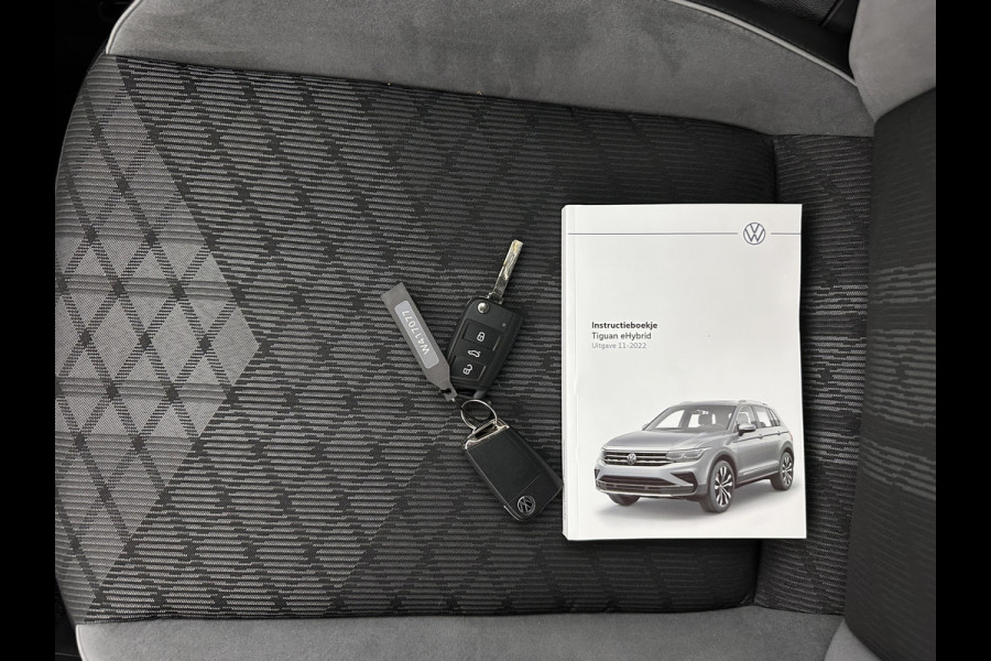 Volkswagen Tiguan 1.4 TSI Black-Style R-Line Business eHybrid ( Plug-in ) (INCL-BTW) *HEAD-UP | FULL-LED | ADAPTIVE-CRUISE | TOPVIEW | KEYLESS | DIGI-COCKPIT | HEATED-COMFORTSEATS | NAVI-FULLMAP | DAB+ | PRIVACYGLASS | ECC | CARPLAY | PDC | 20''ALU
