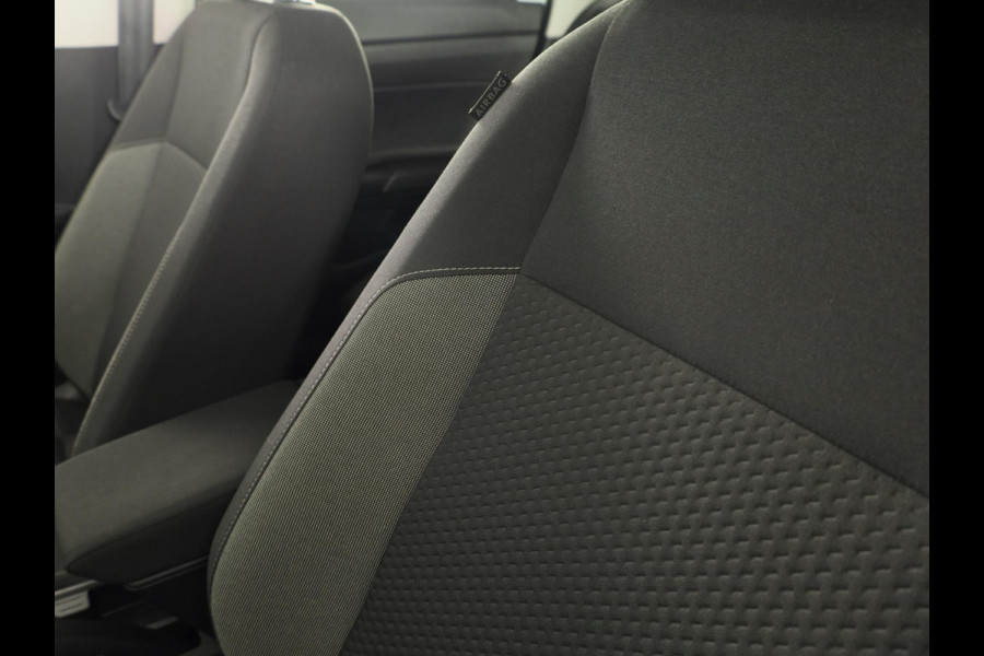 Volkswagen Polo 1.0 TSI Life 95 pk | Navigatie via App | Panoramadak | Parkeersensoren | Adaptieve cruise control | LED koplampen | Stoelverwarming |