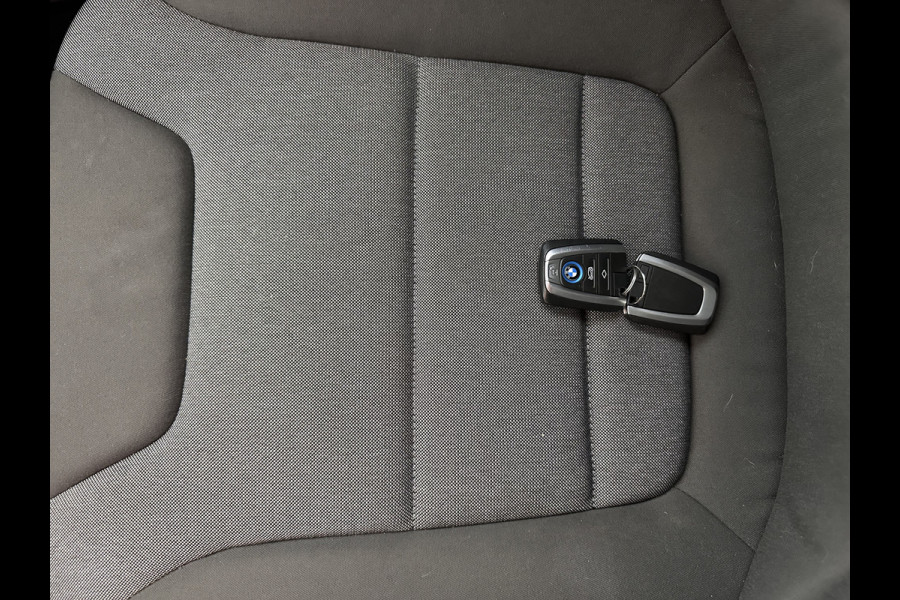 BMW i3 Basis 120Ah Sport 42 kWh [ 3-Fase ] {SOH-100%} (INCL-BTW) *HEATPUMP | FULL-LED | NAVI-FULLMAP | KEYLESS | COMFORTSEATS | ECC | CCS-FASTLOADER | PDC | DIGI-COCKPIT | CRUISE | 20''ALU*