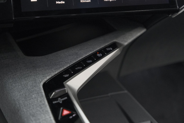 Peugeot 5008 HYbrid 145 e-DCS6 GT | Panoramadak | Camera | Elektrische Achterklep | Adaptieve Cruise Control