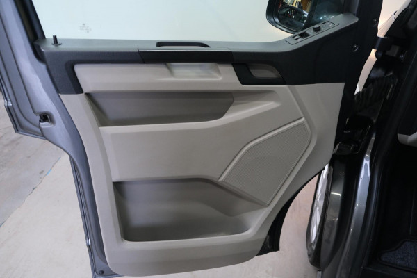 Volkswagen Transporter 2.0 TDI L2H1 DC Highline Automaat - N.A.P. Airco, Cruise, Navi, PDC