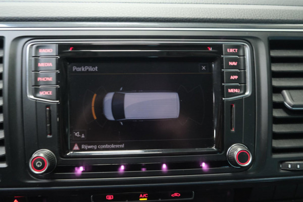 Volkswagen Transporter 2.0 TDI L2H1 DC Highline Automaat - N.A.P. Airco, Cruise, Navi, PDC