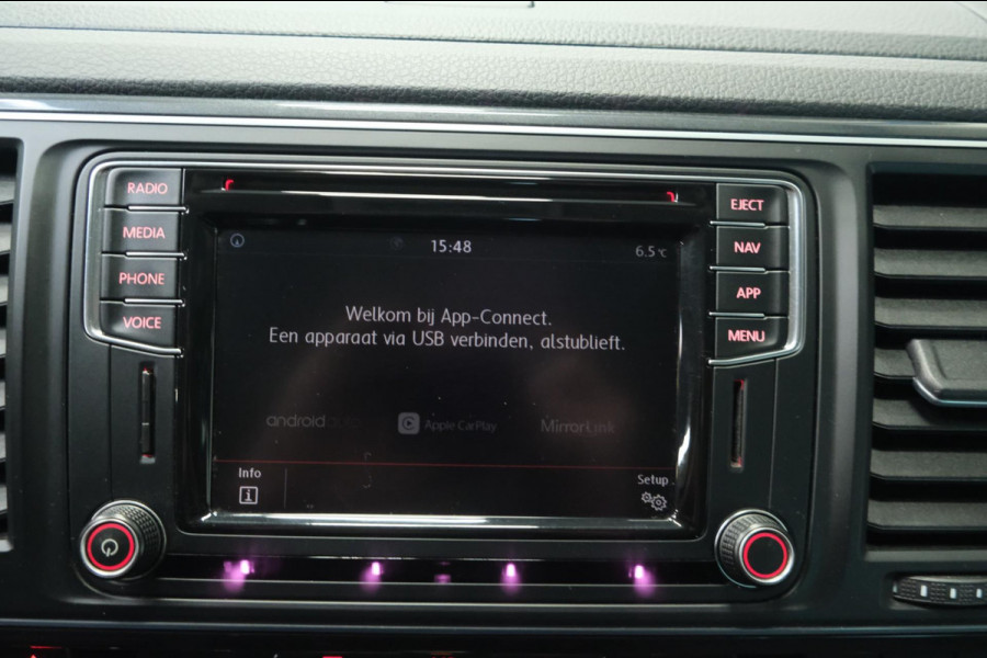 Volkswagen Transporter 2.0 TDI L2H1 DC Highline Automaat - N.A.P. Airco, Cruise, Navi, PDC