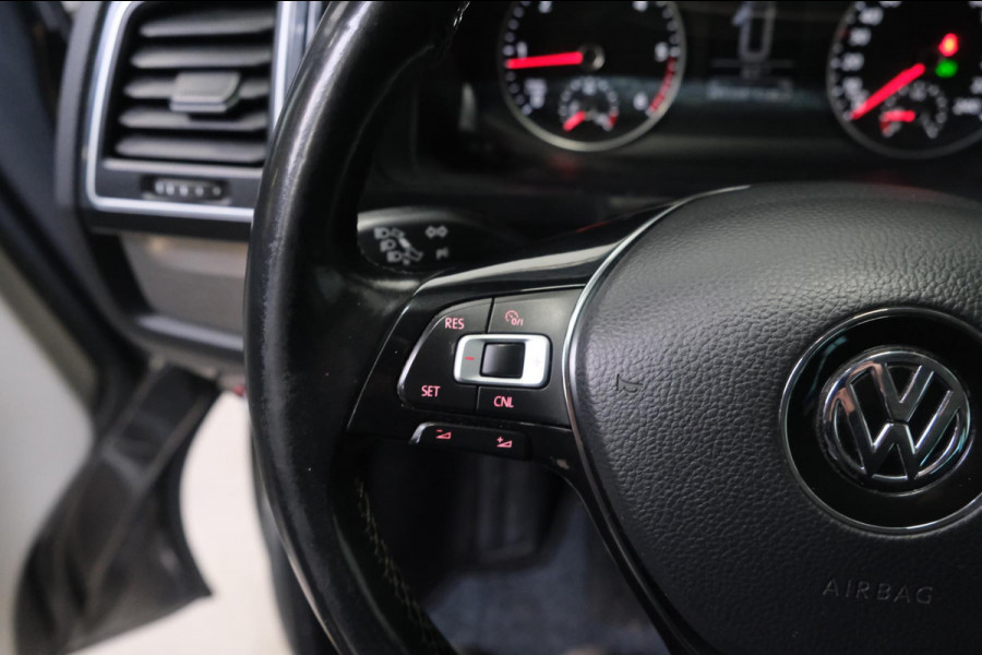 Volkswagen Transporter 2.0 TDI L2H1 DC Highline Automaat - N.A.P. Airco, Cruise, Navi, PDC