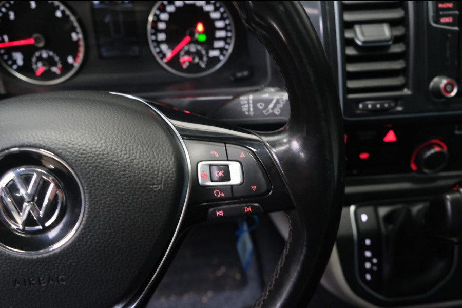 Volkswagen Transporter 2.0 TDI L2H1 DC Highline Automaat - N.A.P. Airco, Cruise, Navi, PDC