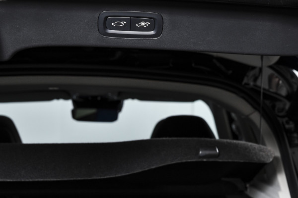 Lynk & Co 01 1.5 PHEV 261PK MY22 | 360 Camera | S/K-panodak | Adapt. Cruise | Memory | Elek. klep | LM 20" | 1536