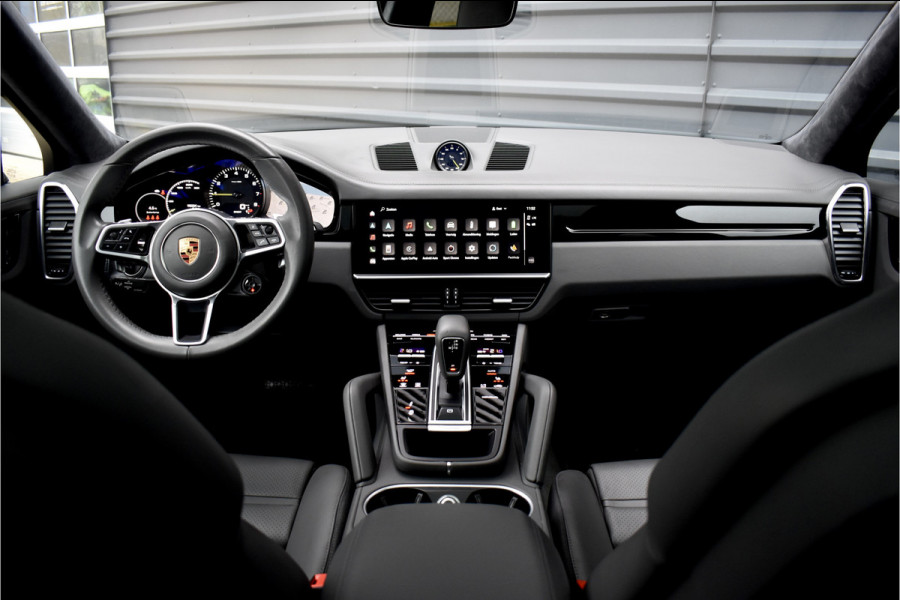Porsche Cayenne Coupé 3.0 E-Hybrid 462pk SportDesign Techart | Pano | ACC | 22'' Wielen | PDLS+ Matrix | Alcantara dakhemel | Matrix PDLS+ |