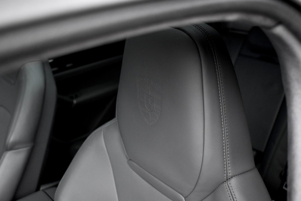 Porsche Cayenne Coupé 3.0 E-Hybrid 462pk SportDesign Techart | Pano | ACC | 22'' Wielen | PDLS+ Matrix | Alcantara dakhemel | Matrix PDLS+ |