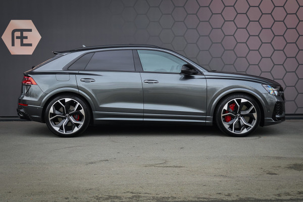 Audi RSQ8 RS Q8 quattro | RS DYNAMIC PACK 305KM/H | KERAMISCH | B&O 3D | 4W-BESTURING | PANORAMADAK | STOELKOELING/VERWARMING/MASSAGE | 23 RSQ8